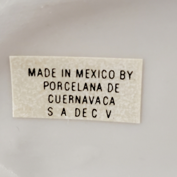 Vintage Clown Figurine Made In Mexico By Porcelana de Cuernavaca Glossy 8” H - Picture 8 of 8